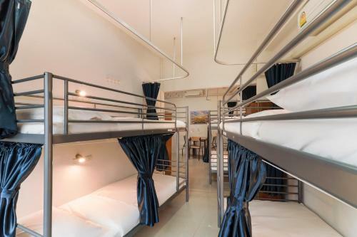 Hotel Oyo 724 Green Light Cafe&bed Hostel