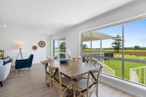 Boutique Home With Entertaining Area, Great Views