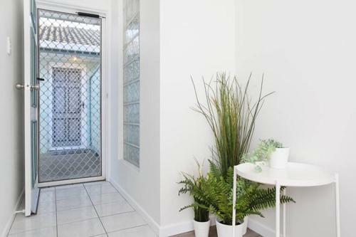 Canal Front Mooloolaba Apartment