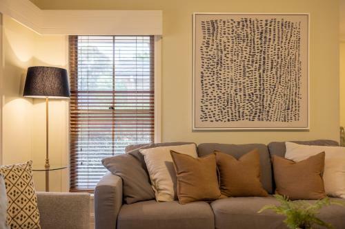 Spacious Mudgee Getaway, Great Entertaining Space