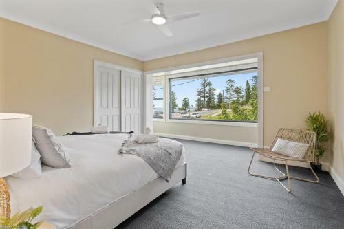 Terrace-style Pad With A View / The Hill