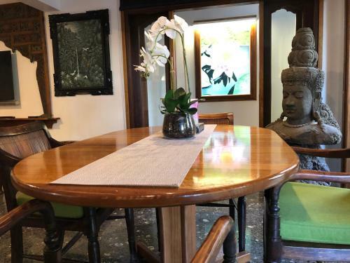 Hostal Bali At The Bay