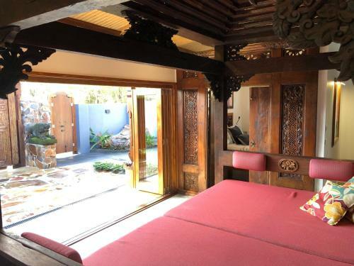 Hostal Bali At The Bay