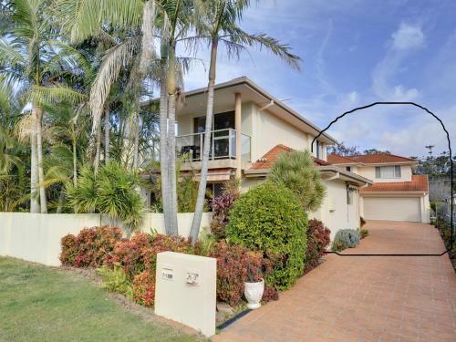 7b Achilles Street, Nelson Bay - White Waves