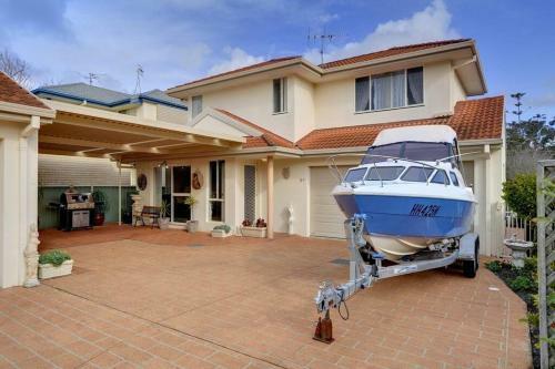 7b Achilles Street, Nelson Bay - White Waves