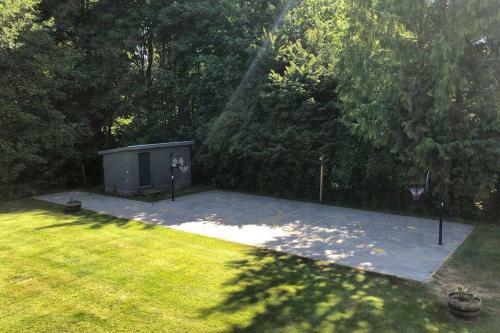 Spacious 4 Bedroom Country Home In Sooke