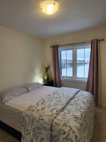 New Luxurious Home Minutes From Niagara Falls