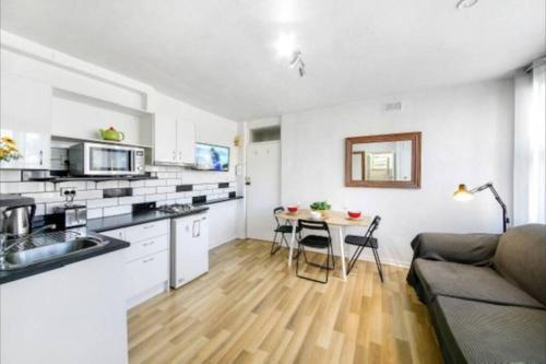 Apartamento Park St Walk To The Beach
