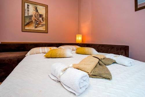 Stela - One Bedroom Apartment