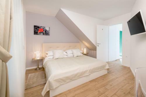 Hostal Luxury Guesthouse Bepa