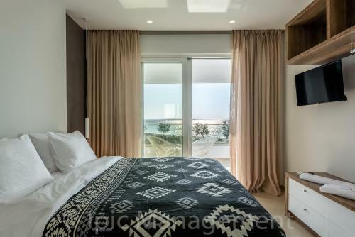 Seafront Villa Pelagia Superb New Listing2021