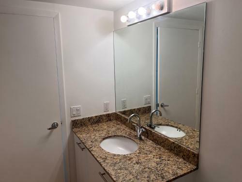 Apartamento 2/2 Loft Style Pent House W/ River Views From Brickell
