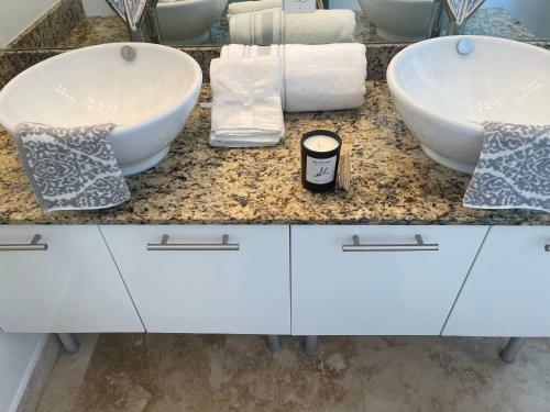 Apartamento 2/2 Loft Style Pent House W/ River Views From Brickell