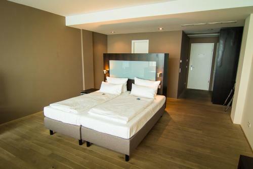 Aika Seaside Living Hotel