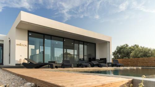 Villa Anicca