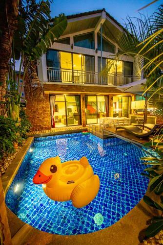 Villa 4poolvillas