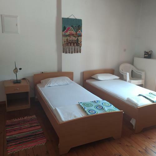 Hostal Therisso Rooms