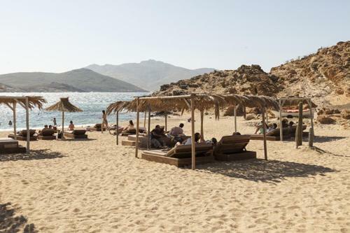 Sierra Villa, Just 1 Minute Walk To Beach