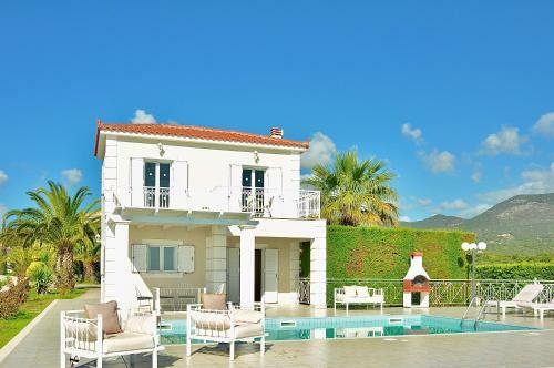 Seafront Villa Kefaloniaprivatevillas