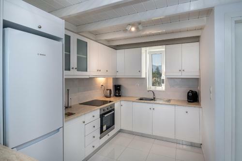 Asteria Pearl Villa 2 With Rooftop Jacuzzi