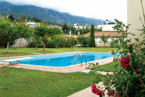 Laki Villa With Pool And Jacuzzi