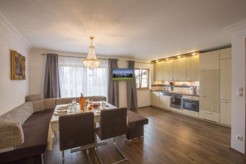 Golden Gapa Central Diamant Apartment 4