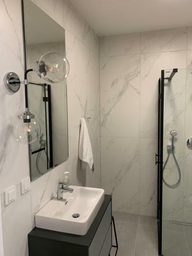 Apartament Per?owy