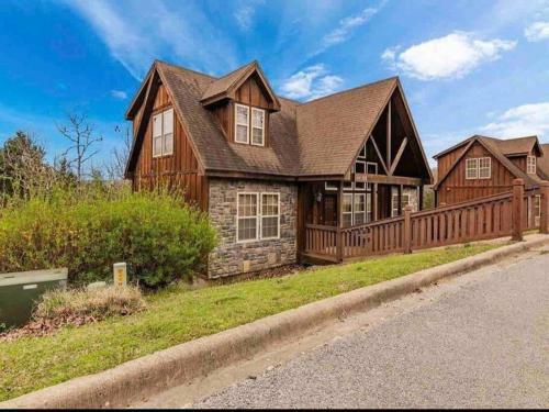 Cedar Creek Cabin-4 Master Suites