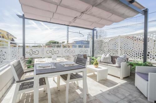 Apartamento New - Al Mare - Terrazzo - Free Parking -