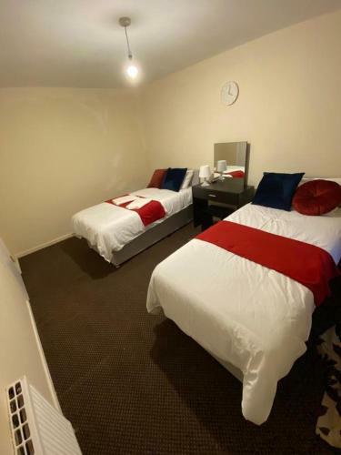2 Bedroom Lovely Apartment In Woolwich