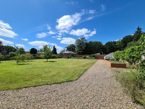 Bed & Breakfast Sloley Hall