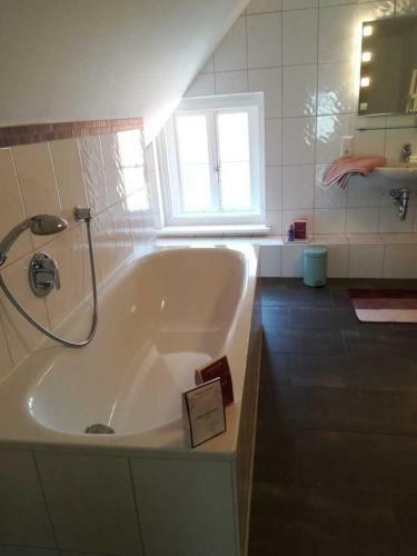 Apartamento Ferienwohnung Am Kirchplatz 25561
