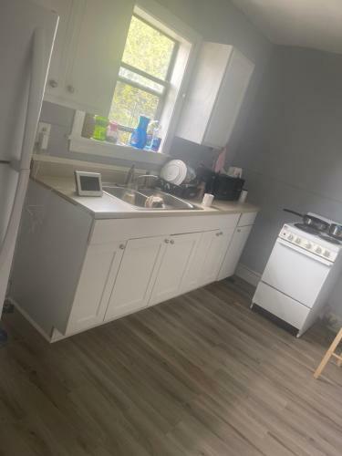 Spacious Budget Friendly Private Rooms For Nightly Rental
