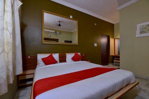 Collection O 10499 Hotel Shiv Shakti