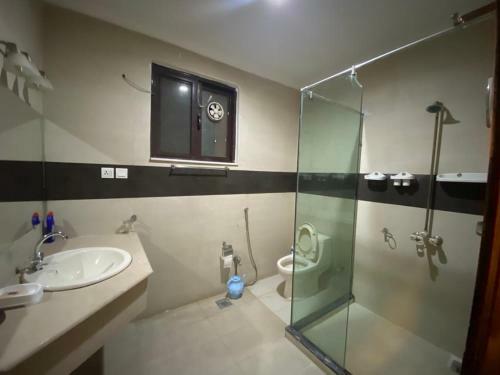 Hostal Luxurious Rooms In F7!! Top Location!