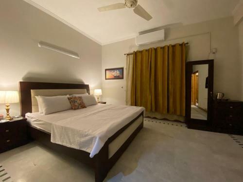 Hostal Luxurious Rooms In F7!! Top Location!