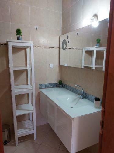 Apartment With Swimming Pool Amdar Village