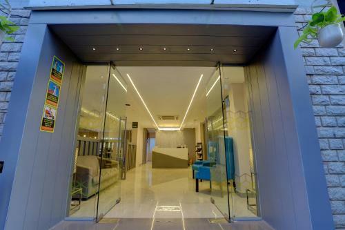 Hotel Sterling Keys By Tgi