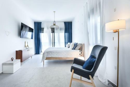 High Class 6br Achziv Apartment