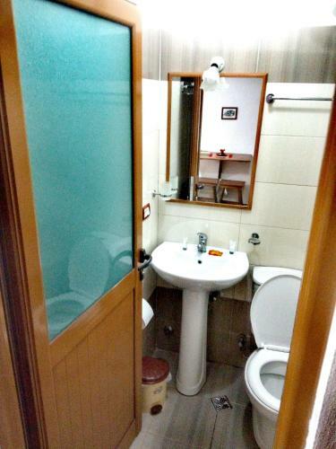 Hostal Ruols Guesthouse