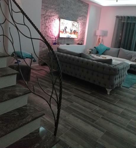 Riverside Plaza Villa