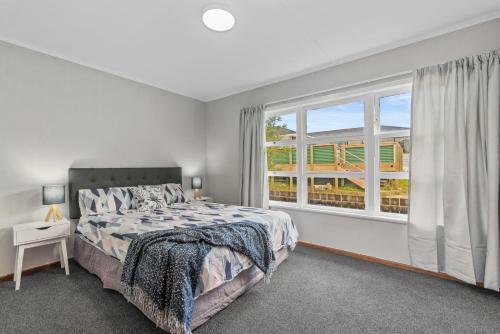 Bluebird Bach - Rotorua Holiday Home