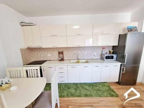 Apartamento Extra Home Gjuhadol