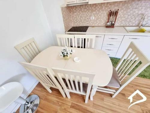 Apartamento Extra Home Gjuhadol