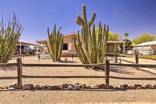 Apache Junction Abode Near Golf And Shopping