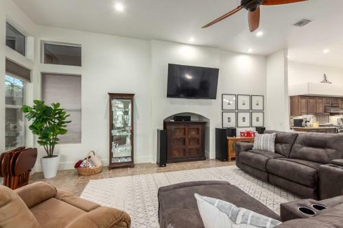 Cloud Chandler Home