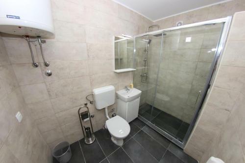Apartamento Grbavica Shopping Studio