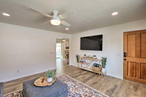 Stunning Flagstaff Home With Deck And Fire Pit!
