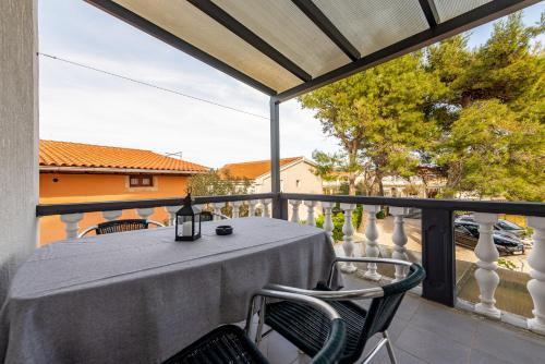 Apartments Dalilla Vir