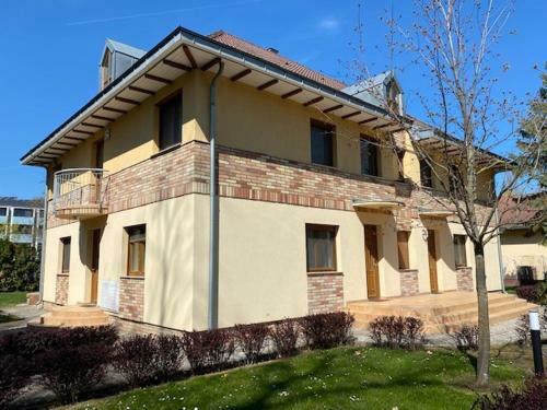 Villa Apartman - Hotel Otp Balatonszemes